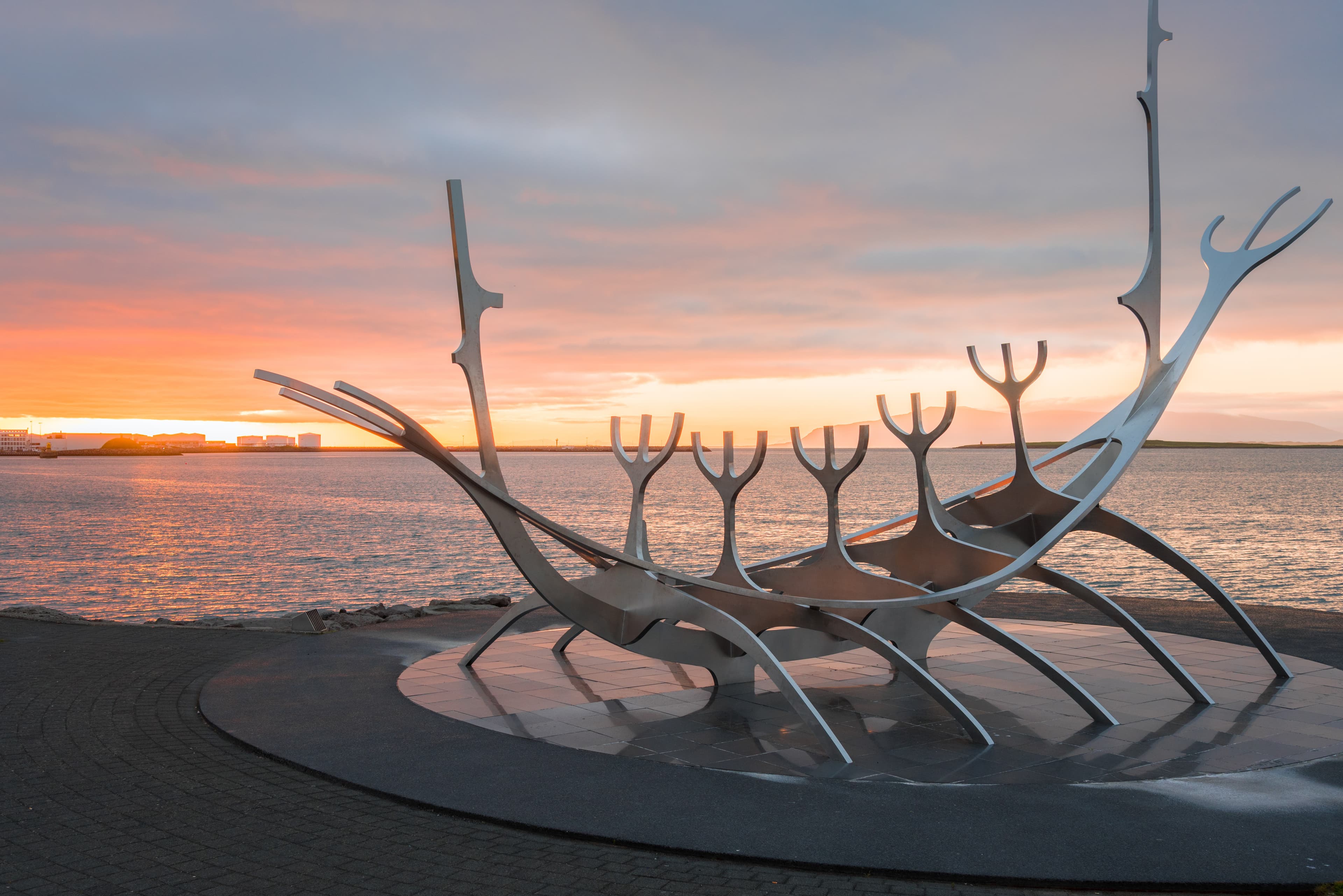 reykjavik-midnight-sun