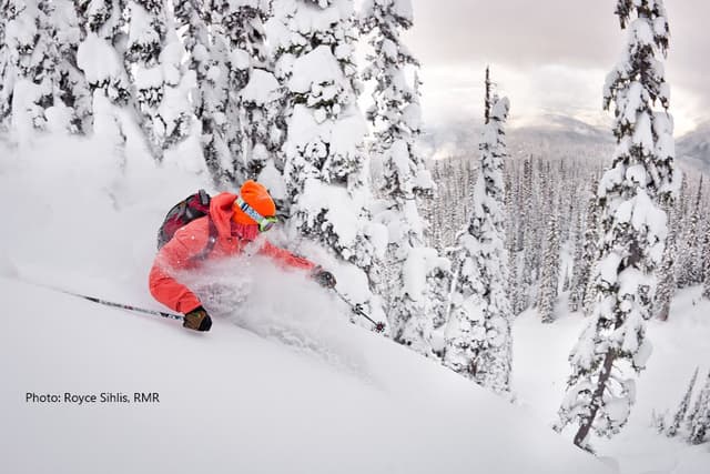 Ski Tour in British Columbia 04