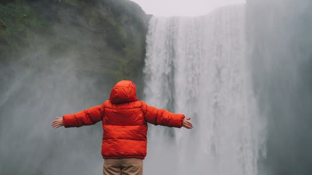 skogafoss-tourist-iceland