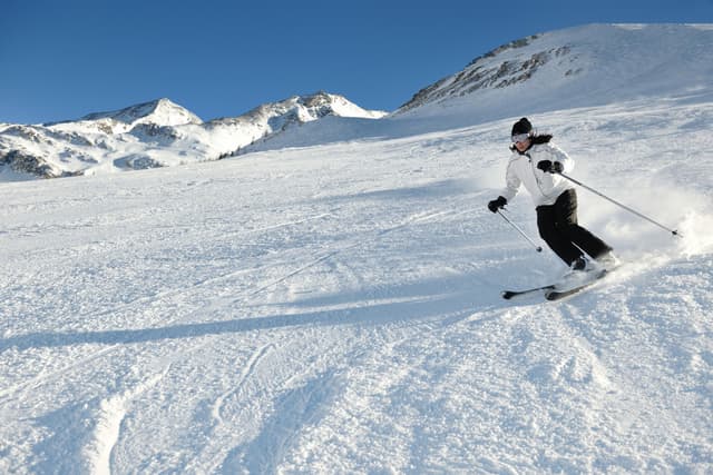 Ski Tour in British Columbia 12