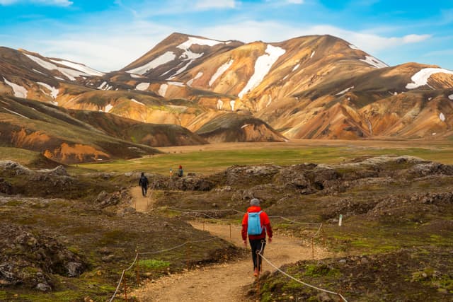 landmannalaugar-hiker