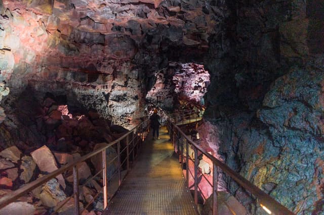 Raufarholshellir-LavaTunnel