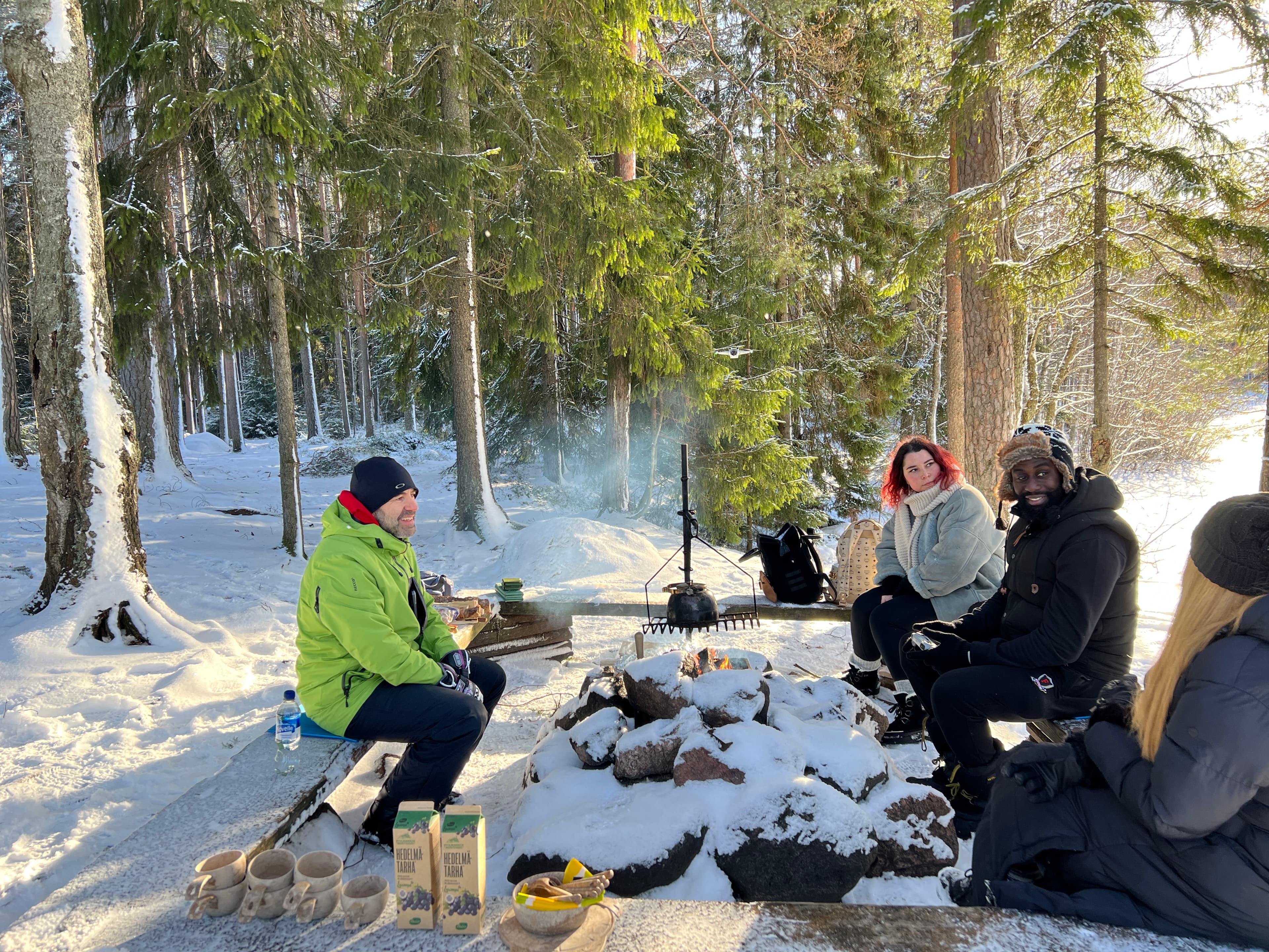 winter-wonderland-tourists-finland