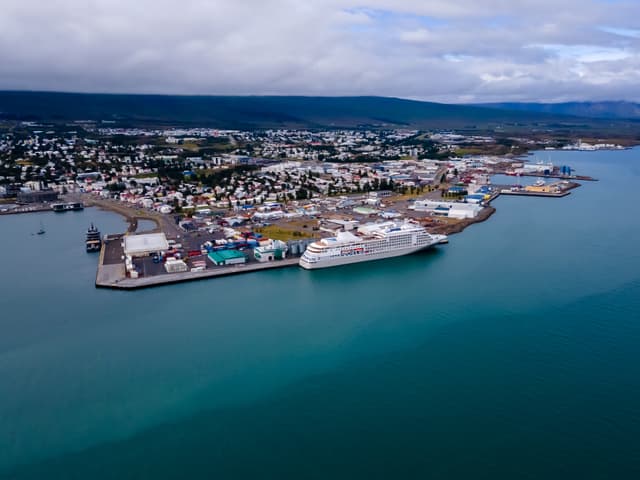 aerial-view-of-akureyri