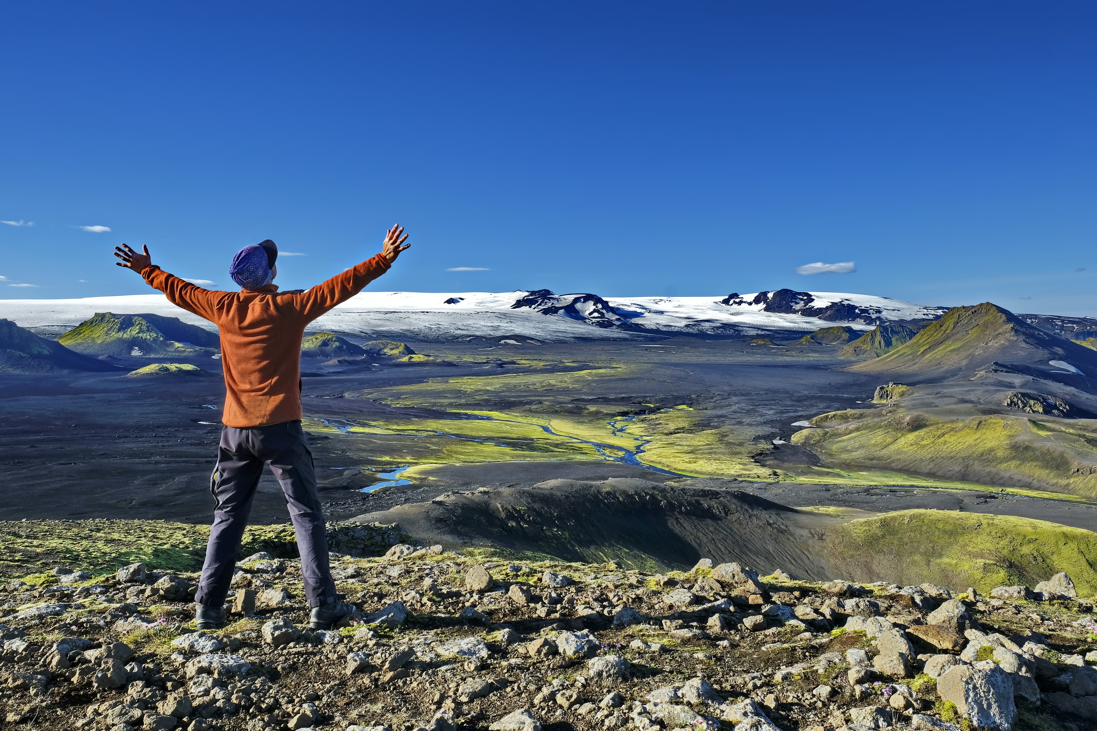 happy-tourist-laugavegur-trail