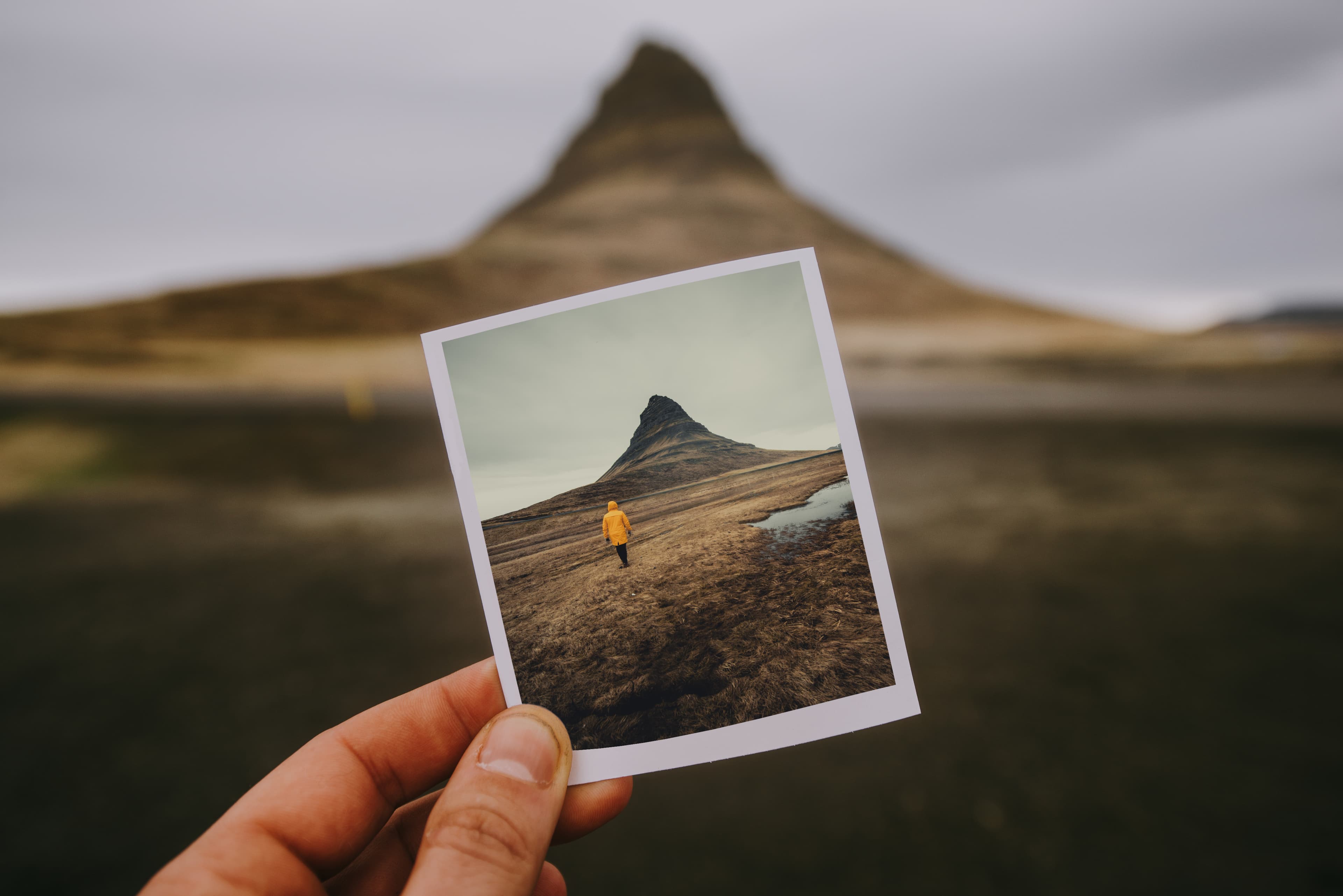 Man exploring icelandic lands