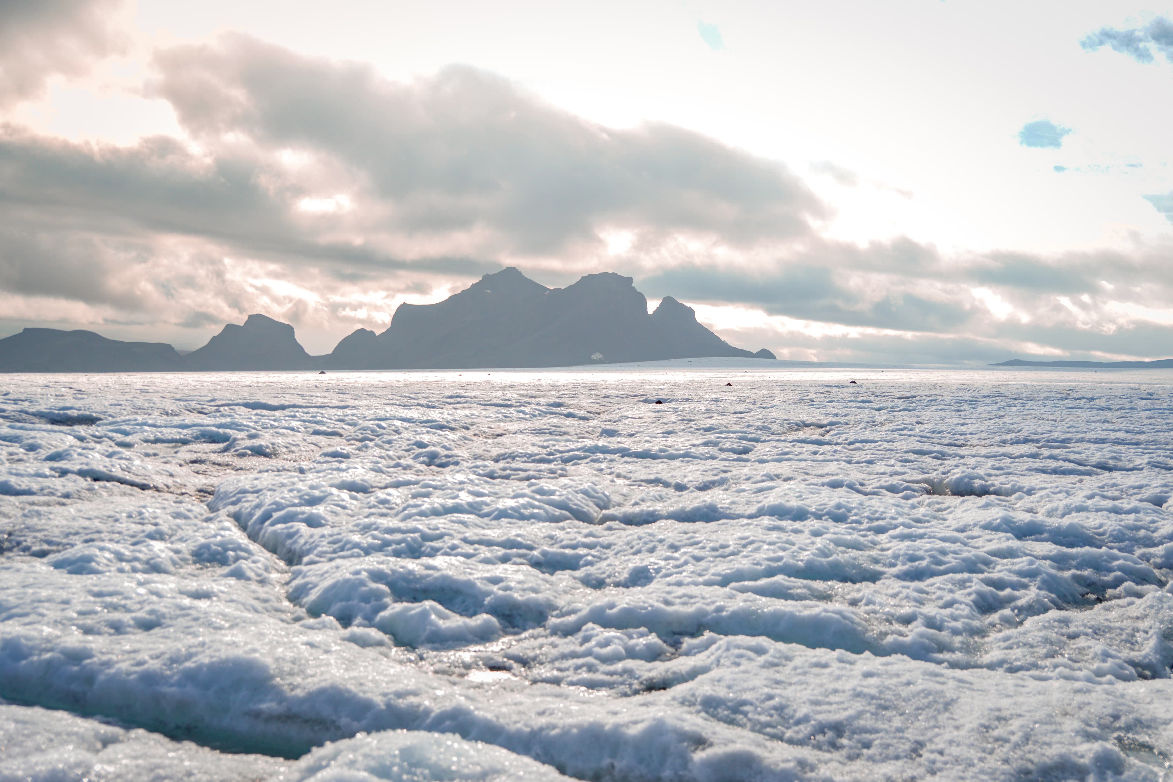 Landscape-on-glacier