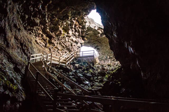 vidgelmir-lava-tube-cave-19