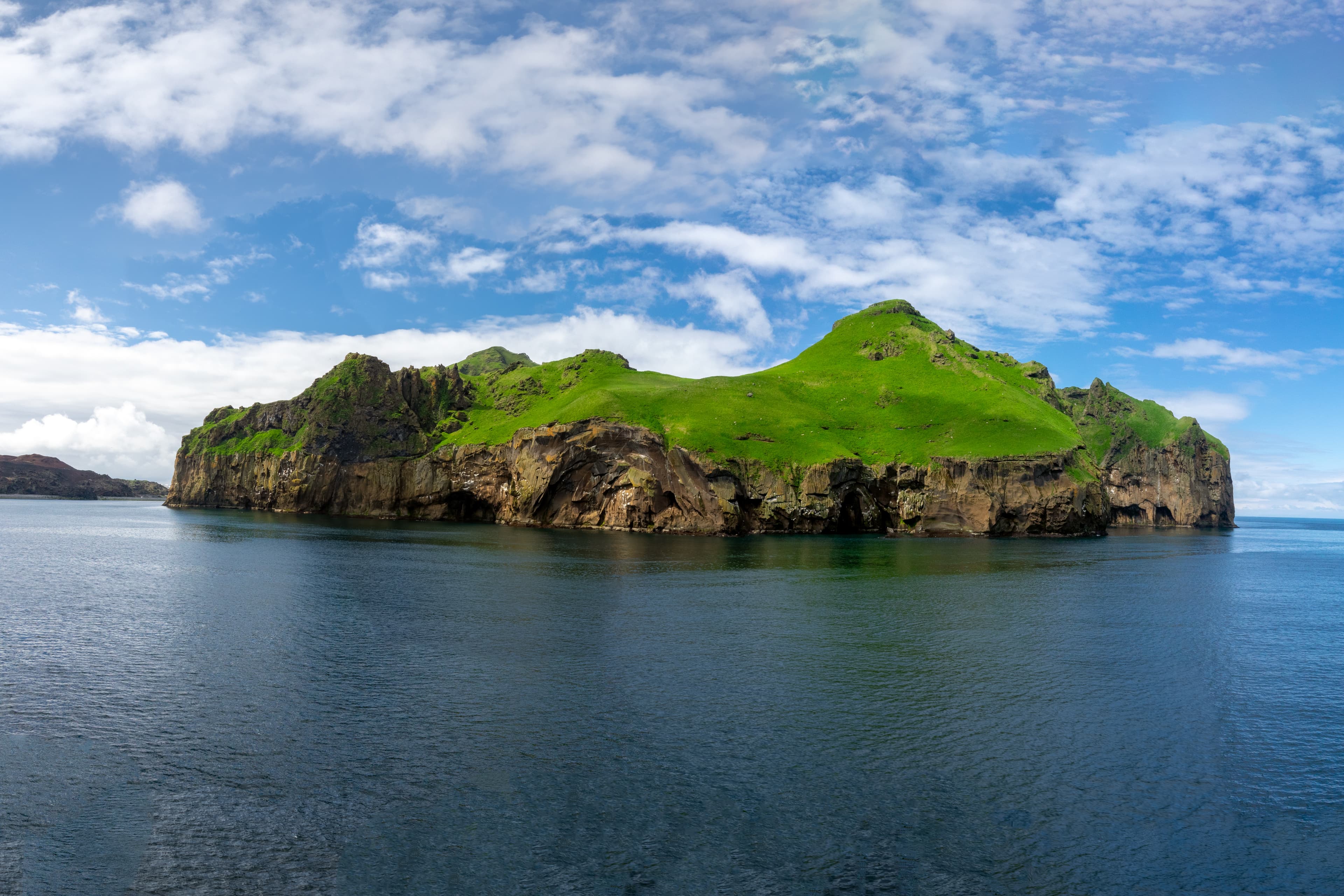 Westmann-islands-rib-boat-tour 2