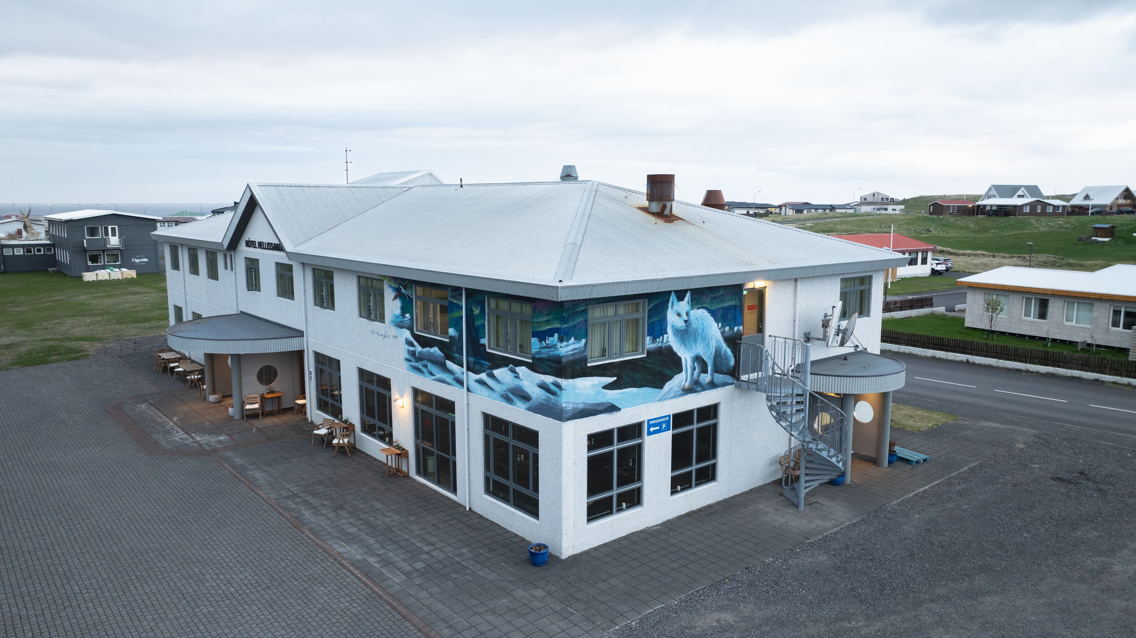 adventure-hotel-hellissandur-mural-3