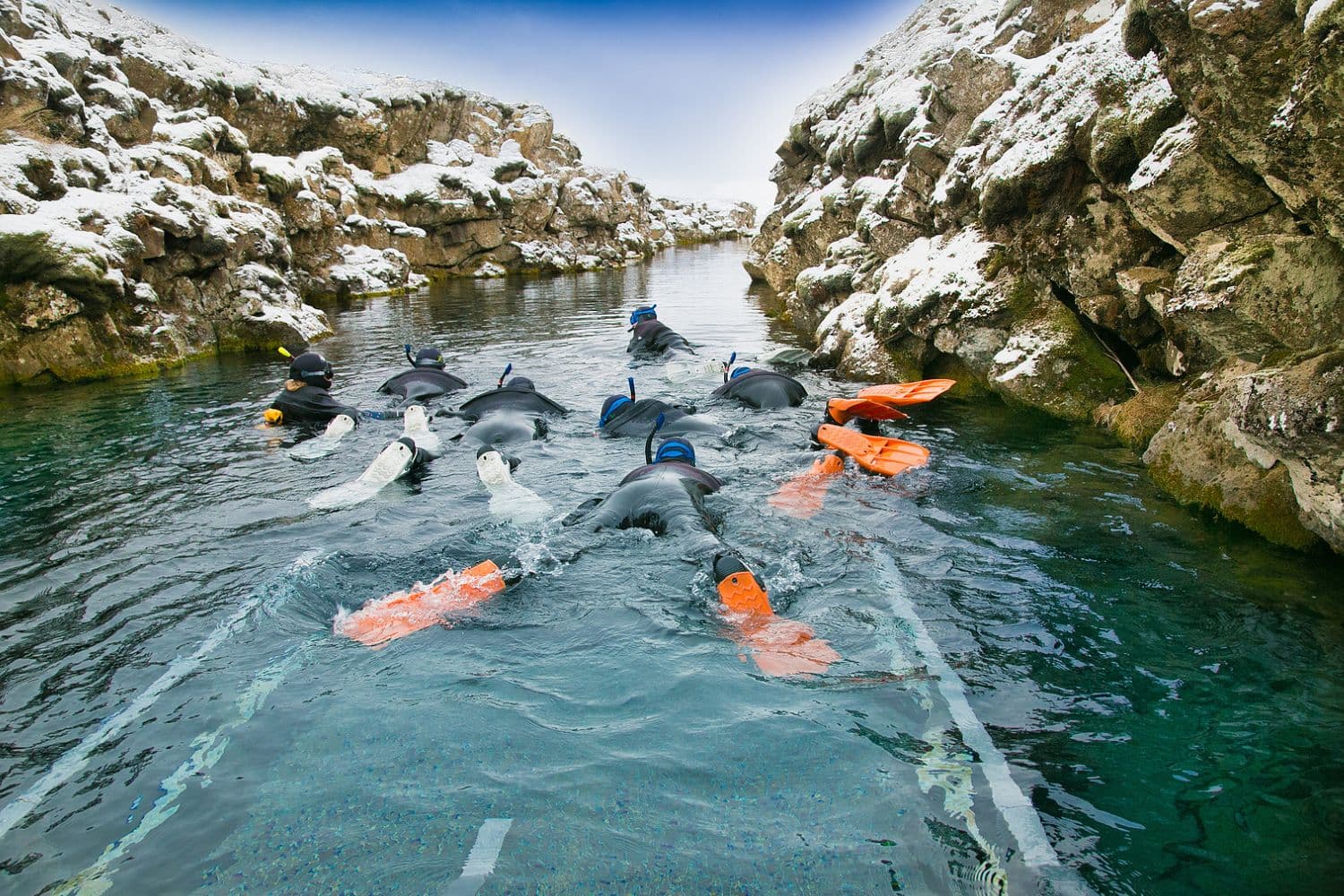 snorkeling-group-silfra