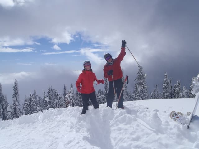 Ski Tour in British Columbia 16