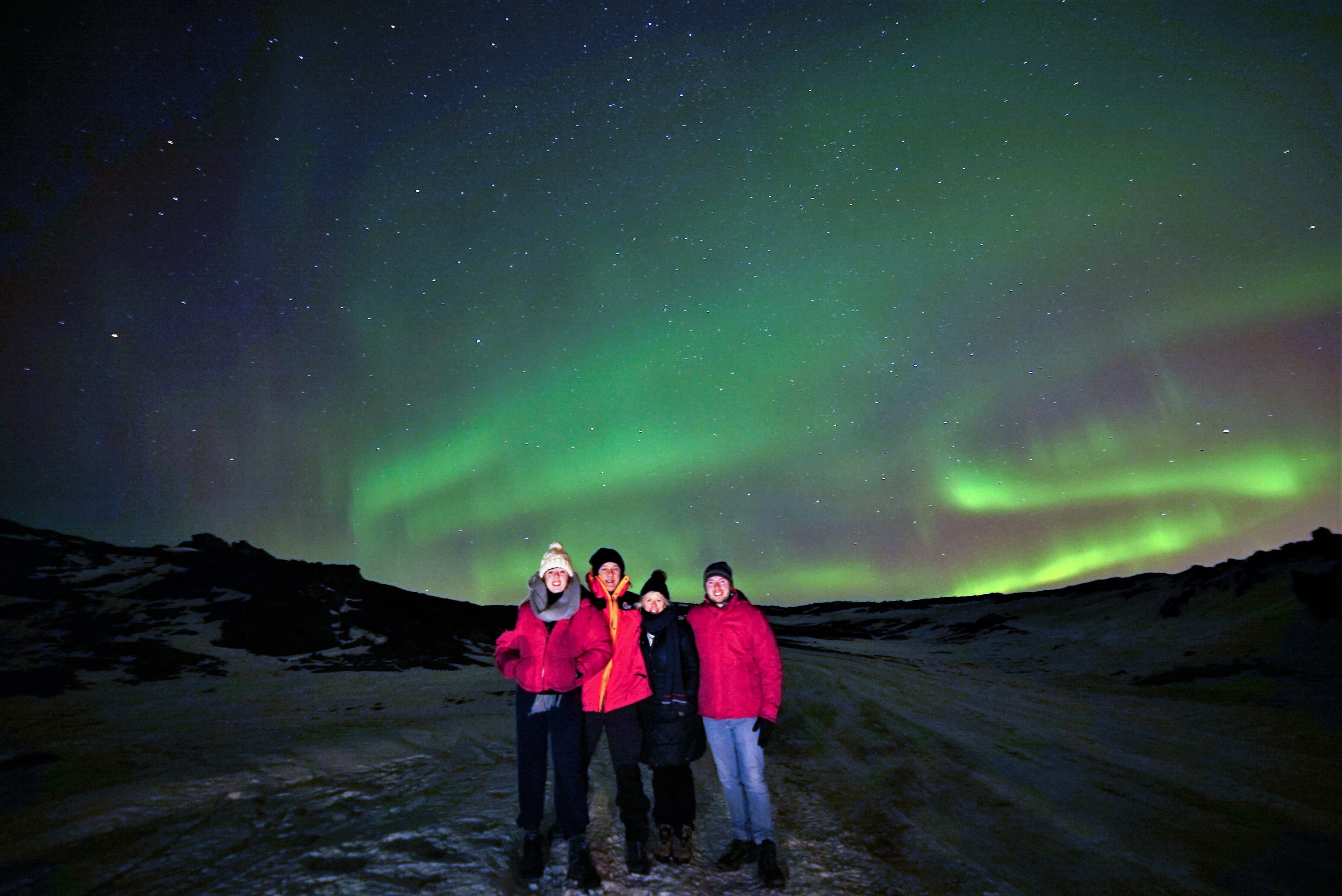 northern-lights-iceland-tour