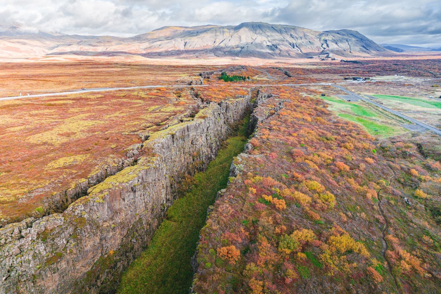 almannagja-gorge-thingvellir