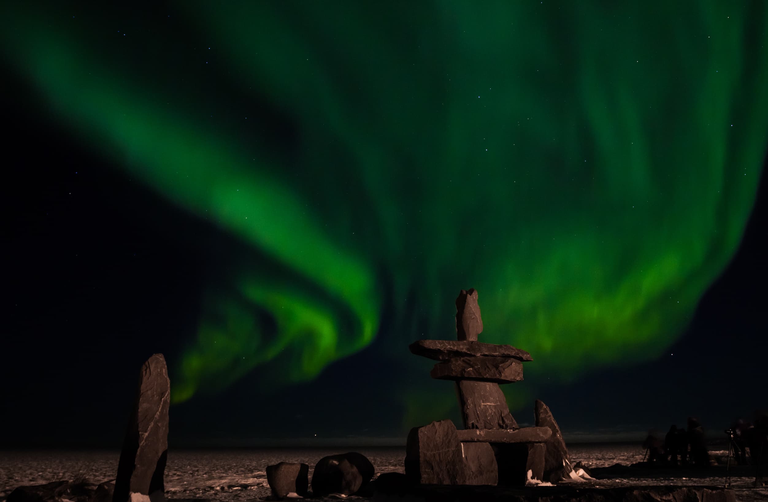 inuit hudson bay northern lights