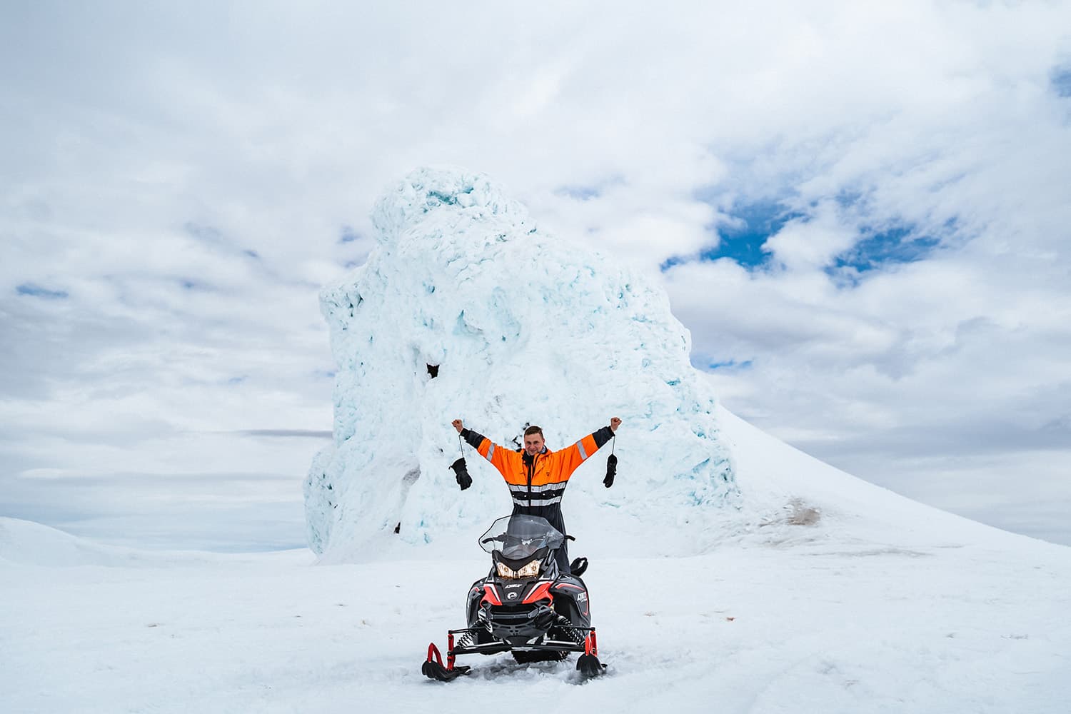 snowmobiling-eyjafjallajokull