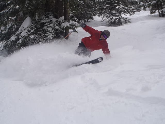 Ski Tour in British Columbia 15