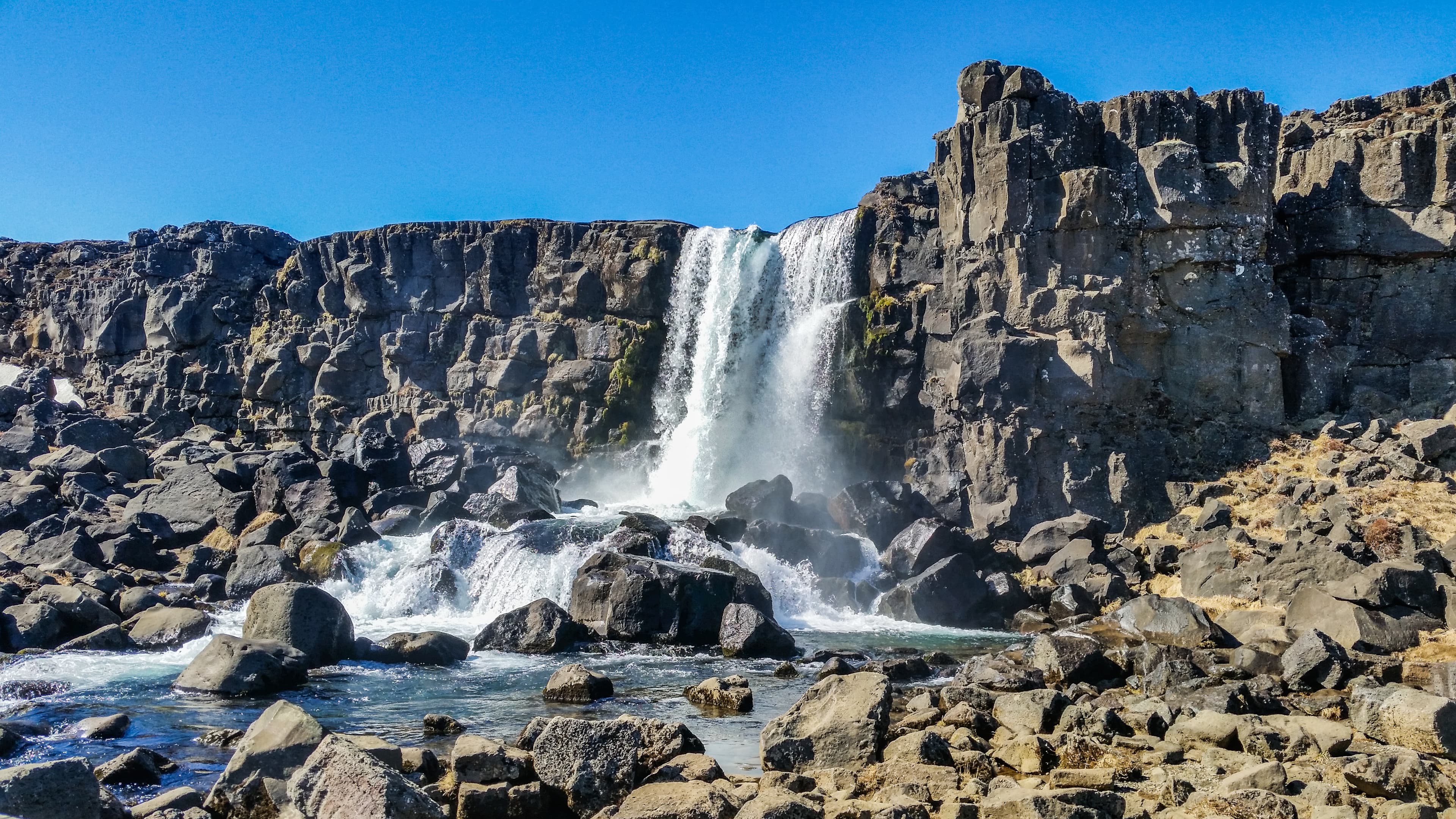 Almannagja in thingvellir 4