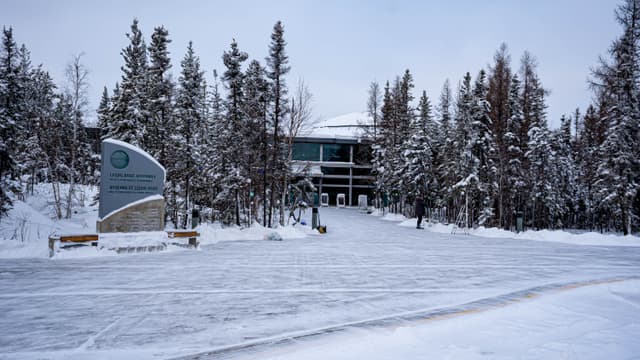 Yellowknife Sightseeing City Tour 06