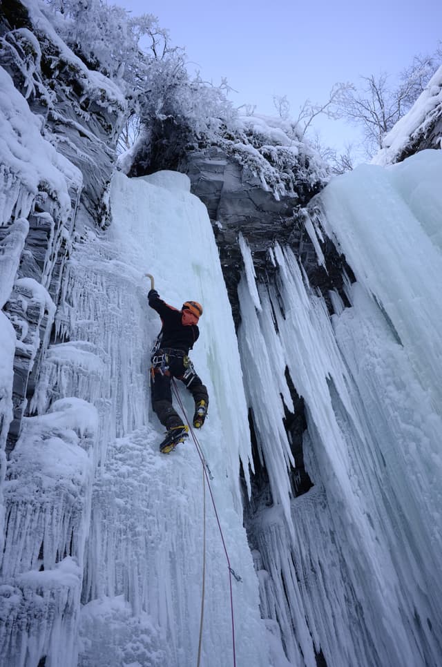 Ice Climbing Abisko 1