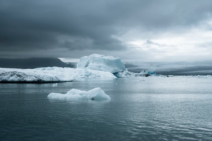 glacier-lagoon-breidamerkurjokull
