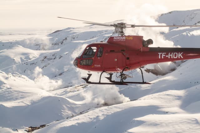 Helicopter-tours-iceland
