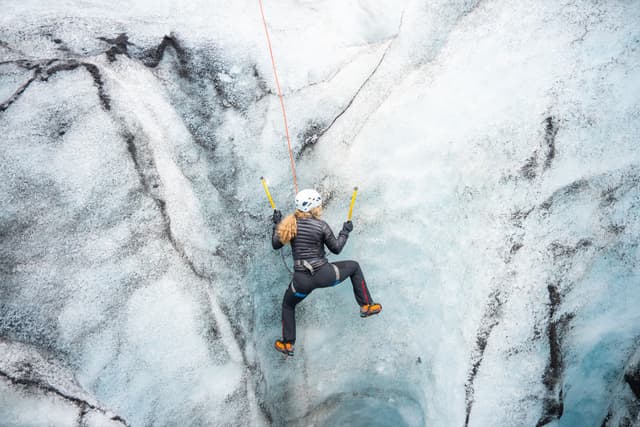 Solo-iceclimbing-04689