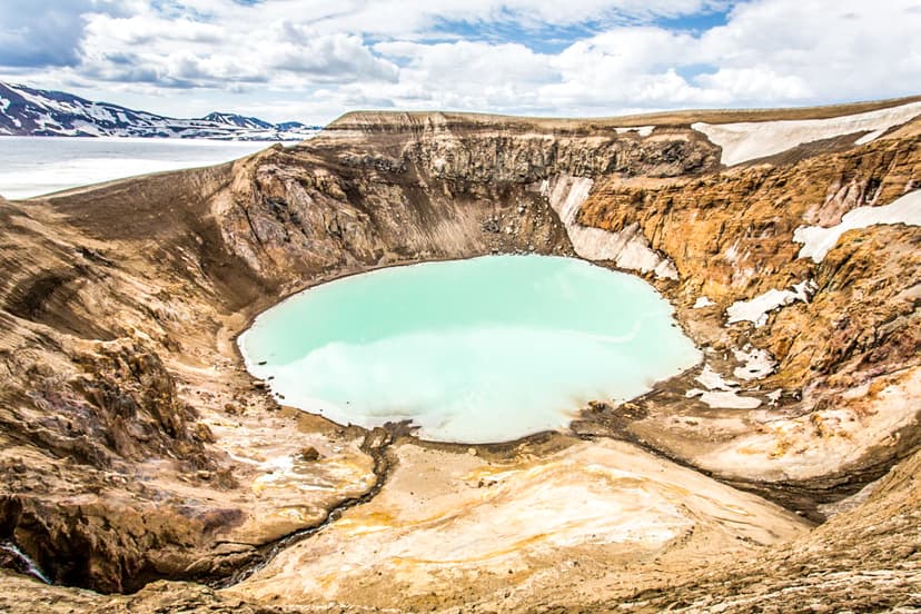 askja-volcano-crater-lake