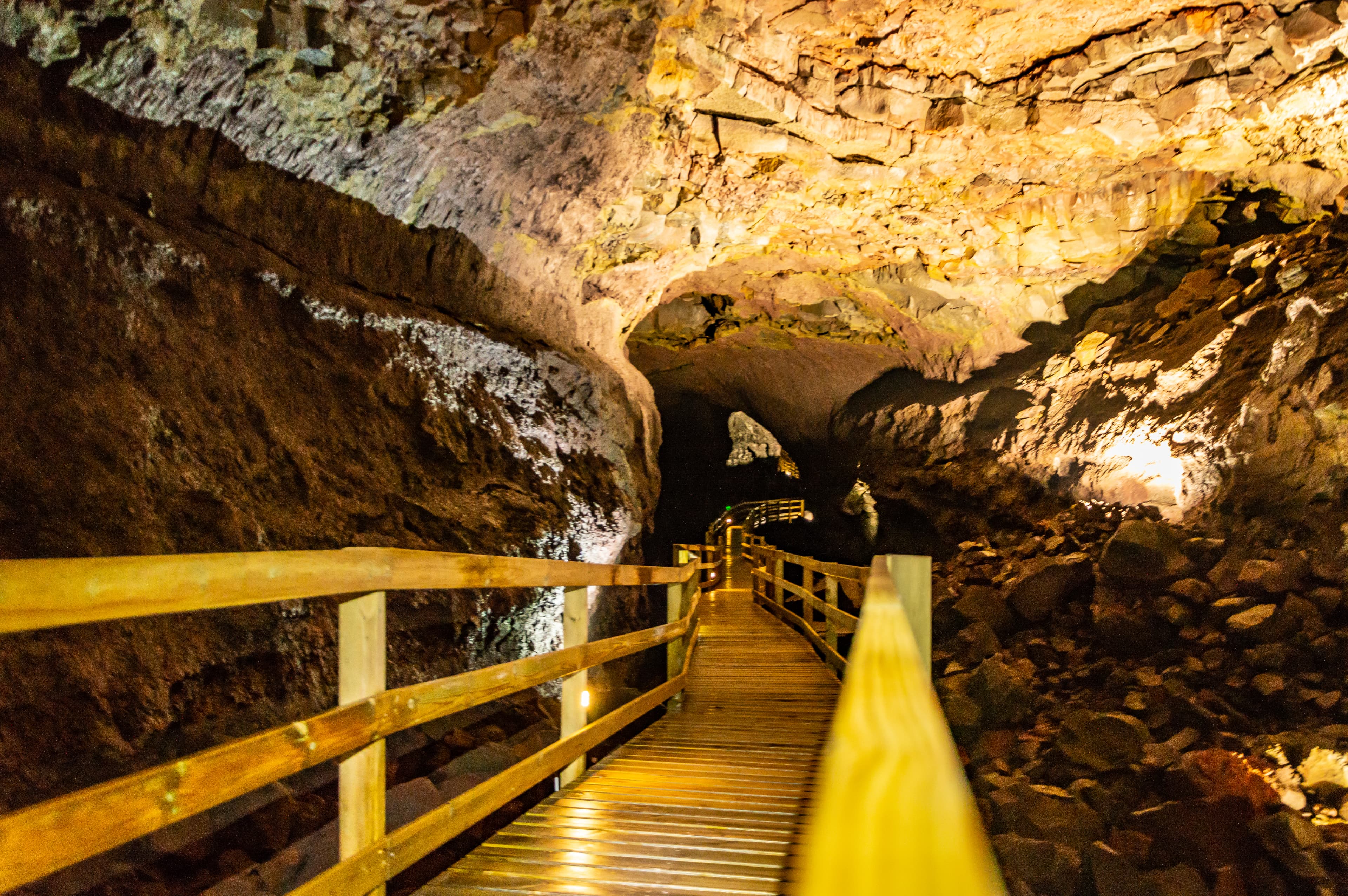 vidgelmir-lava-tube-cave-23