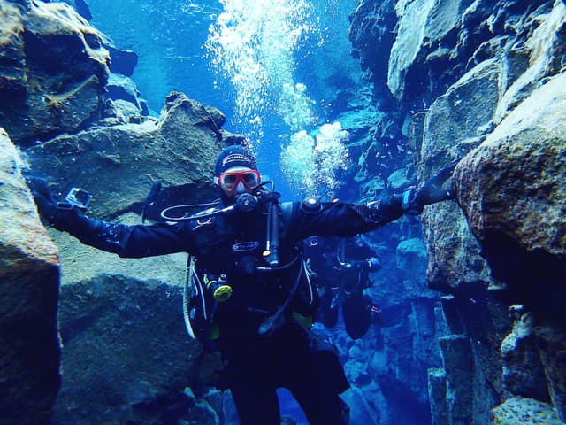 diving in Silfra4