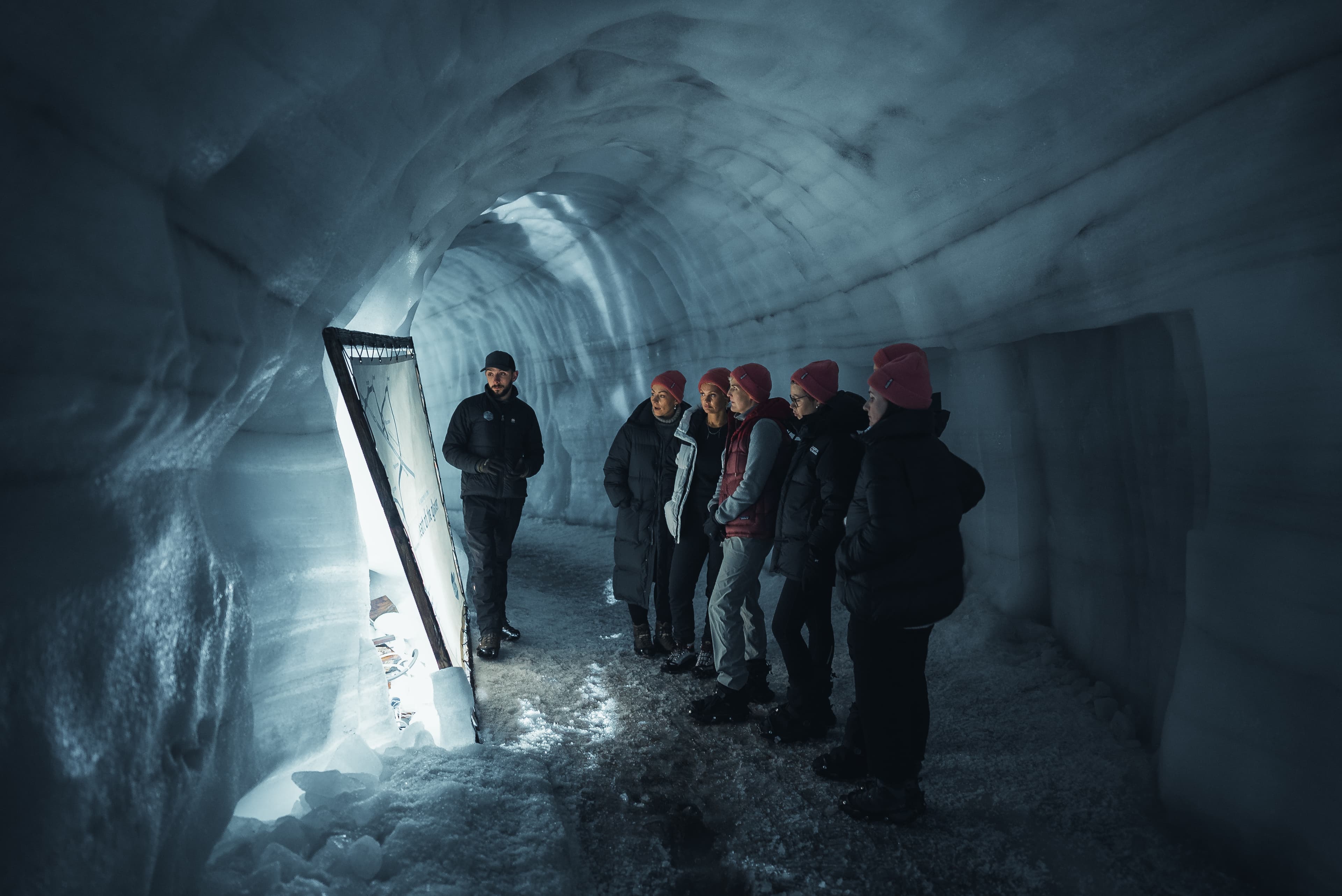 private-tour-inside-the-glacier