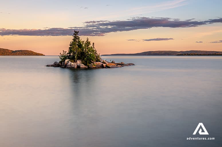 sunset-on-the-lake-superior-in-canada