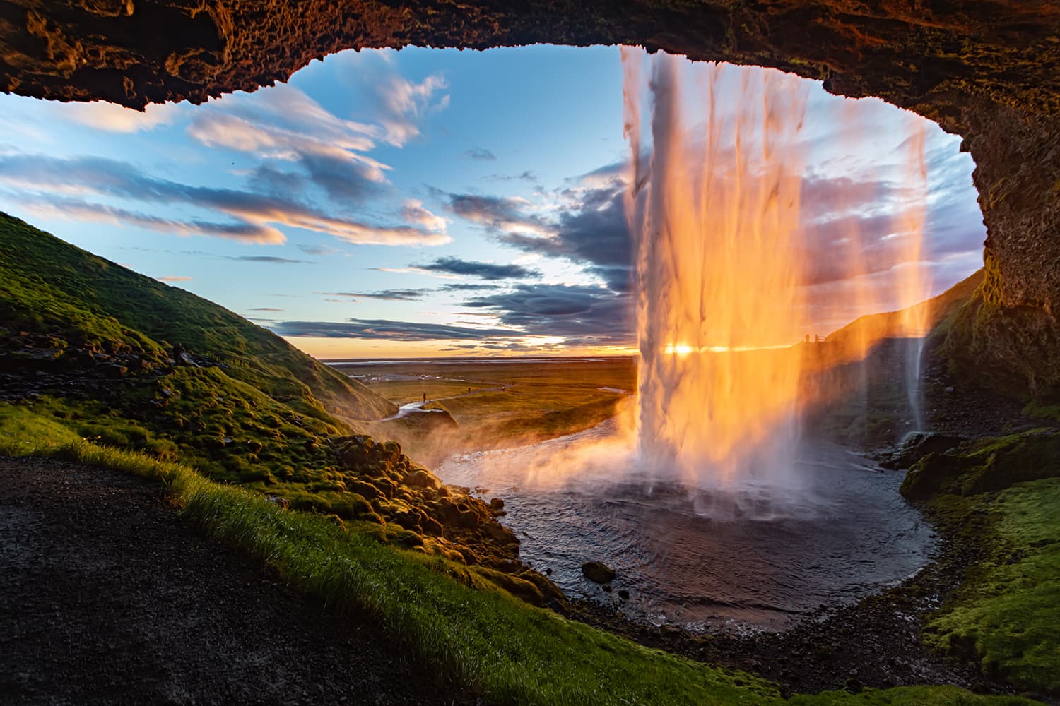 seljalandsfoss-sunset-south-coast