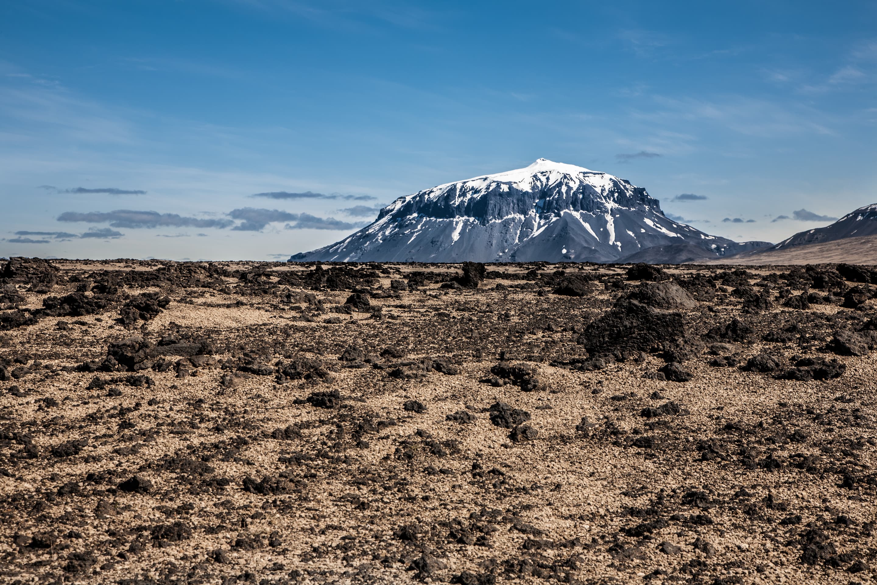 askja-volcano-view