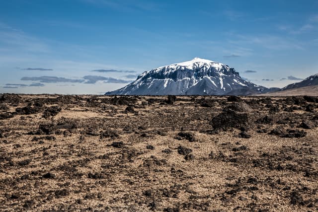 askja-volcano-view