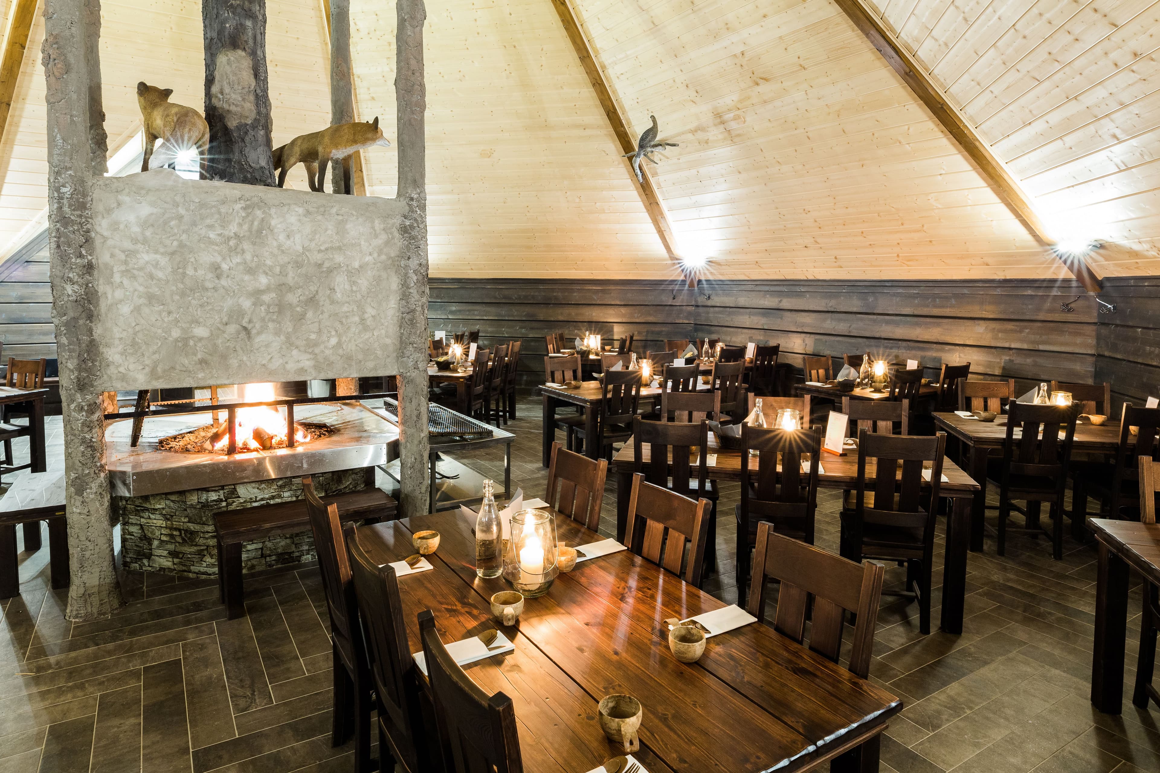 Restaurant-in-Shownhotel