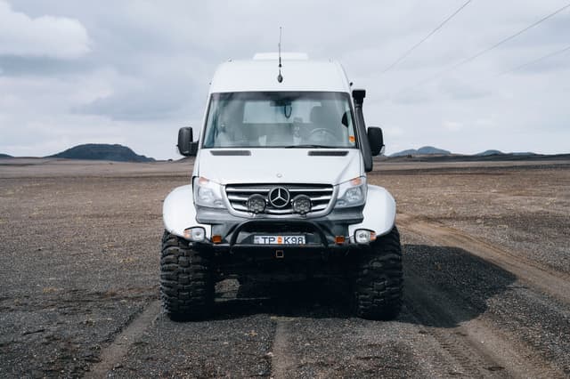 super-jeep-landmannalaugar