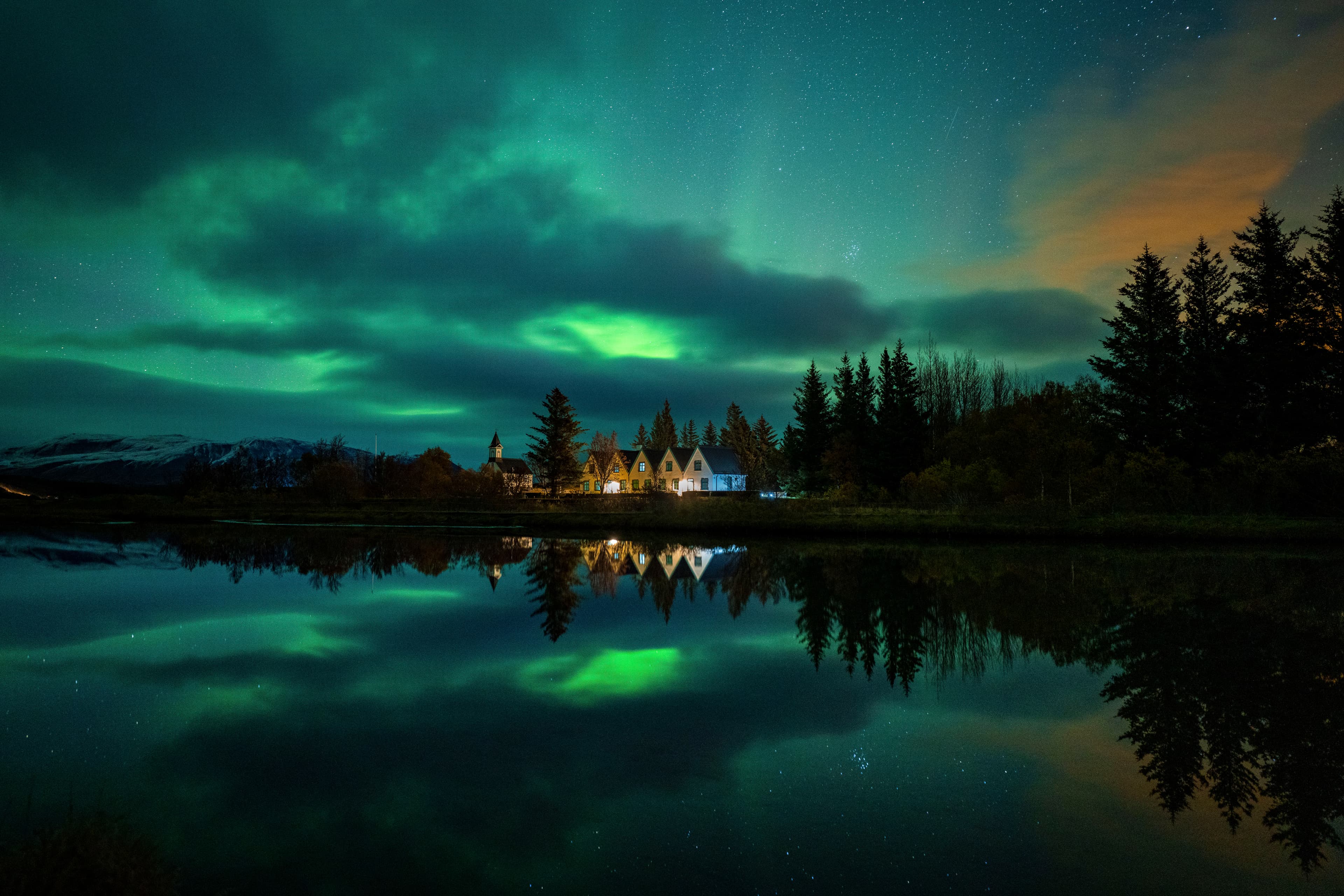 thingvellir-aurora
