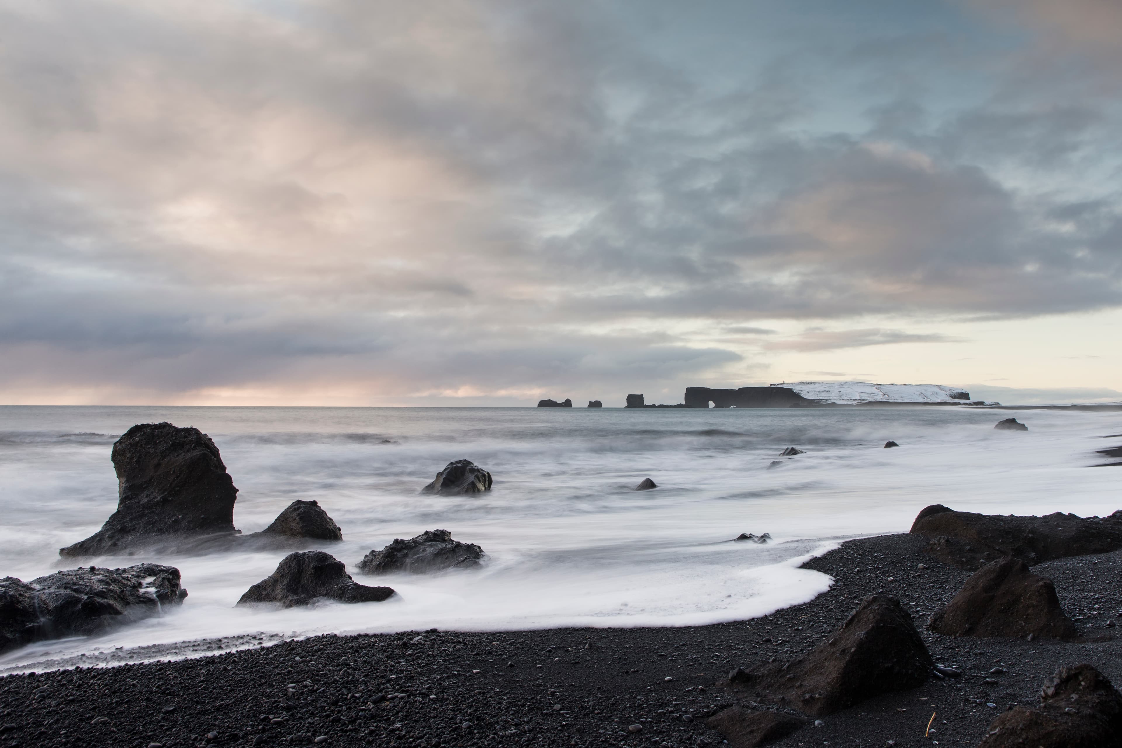 Reynisfjara-drangar