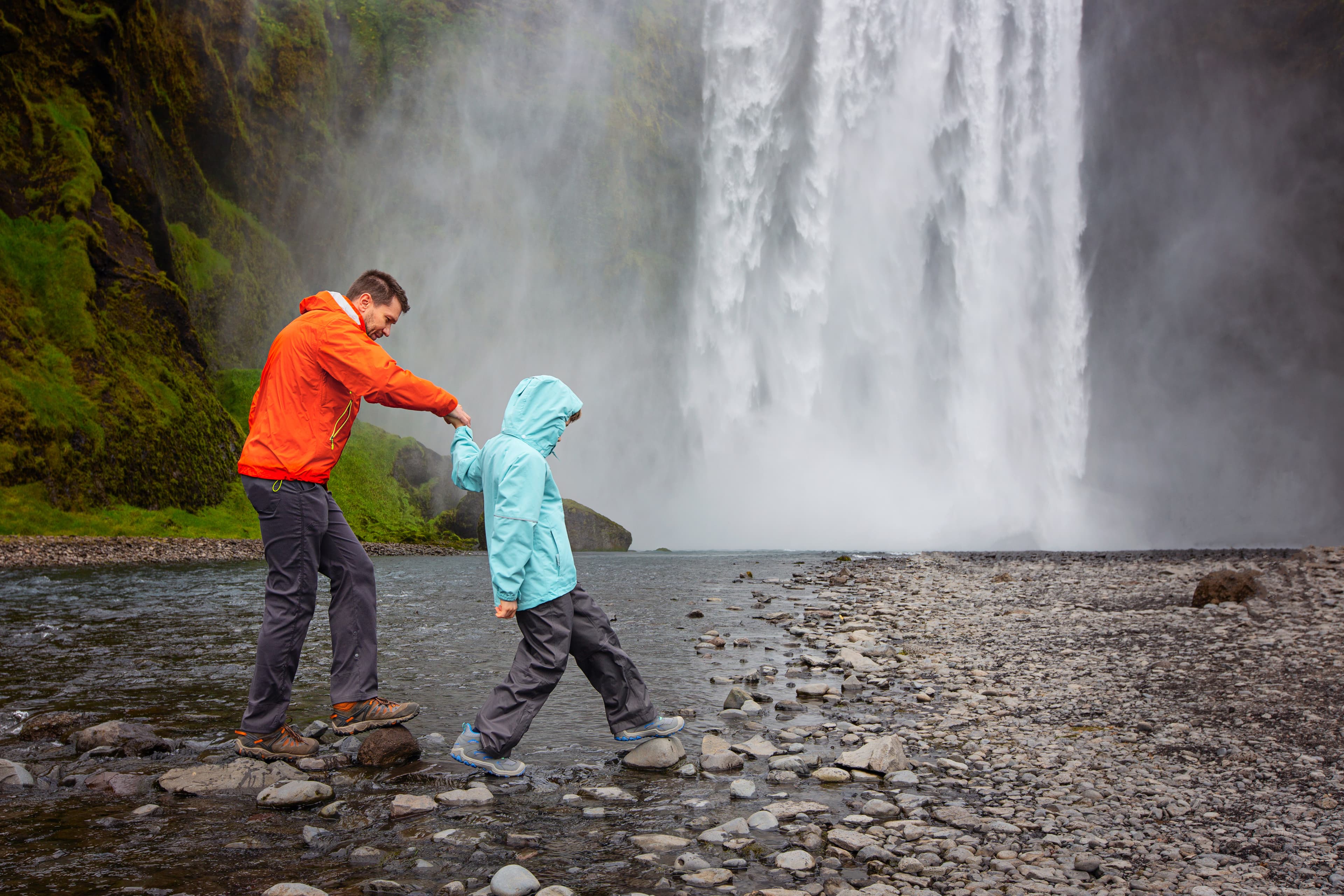 Family Skogarfoss Waterfall 