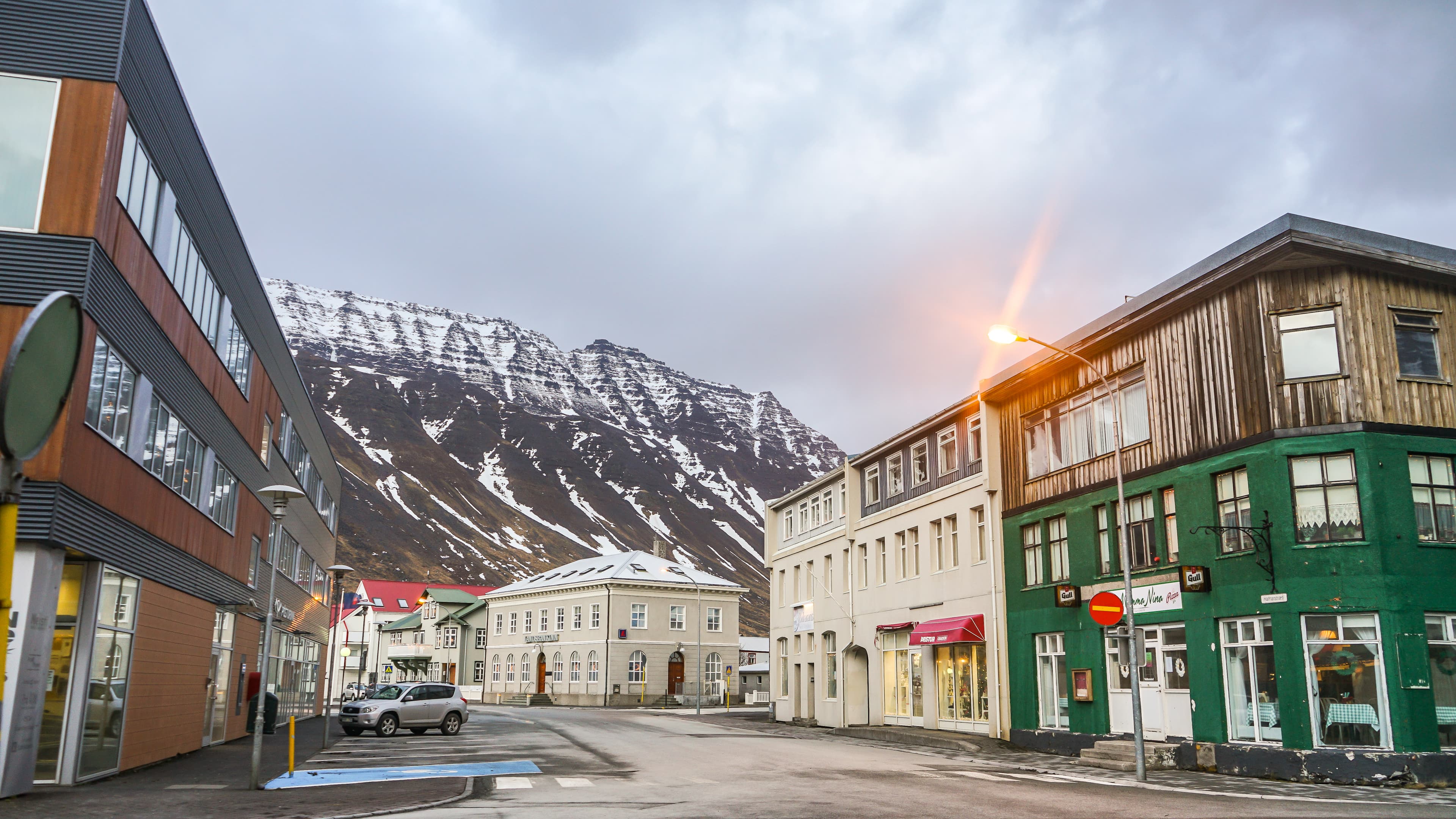 isafjordur-winter-85