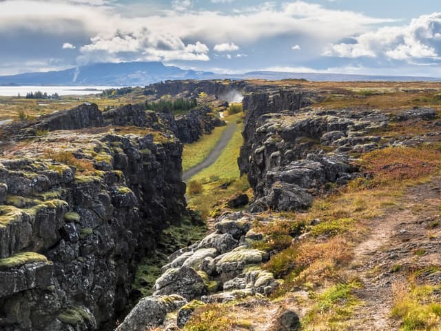 Almannagja in thingvellir 2