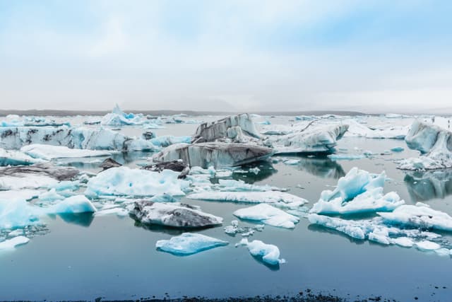 Jokulsarlon-glacier-lagoon-29