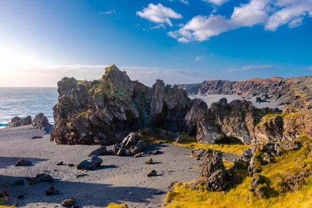 djupalonssandur-beach-in-snaefellsnes