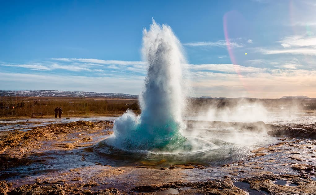t-golden-circle-iceland-winter