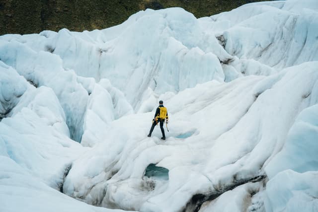falljokull-crevasse-maze