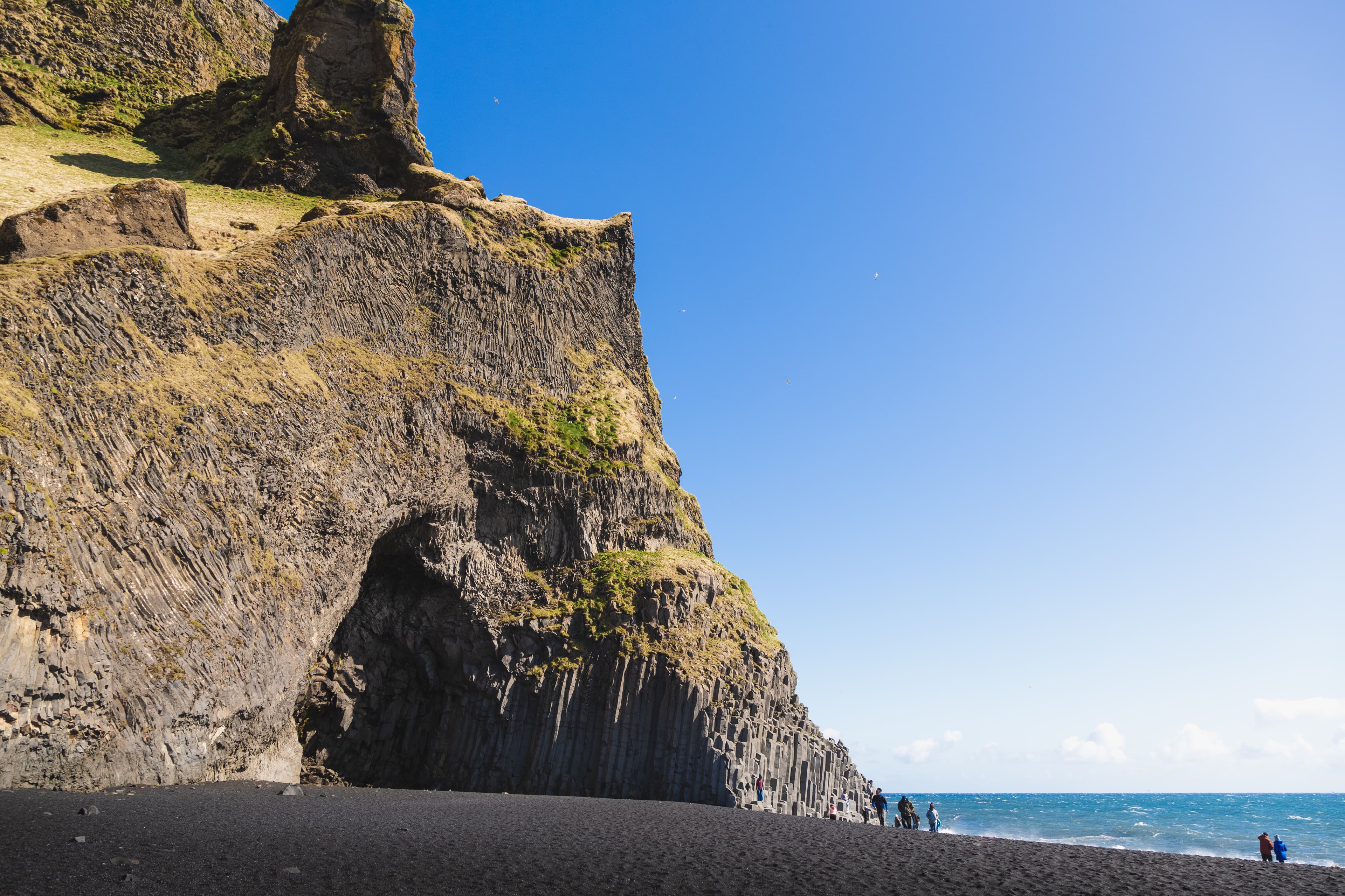Reynisfjara-black-sand-beach-20