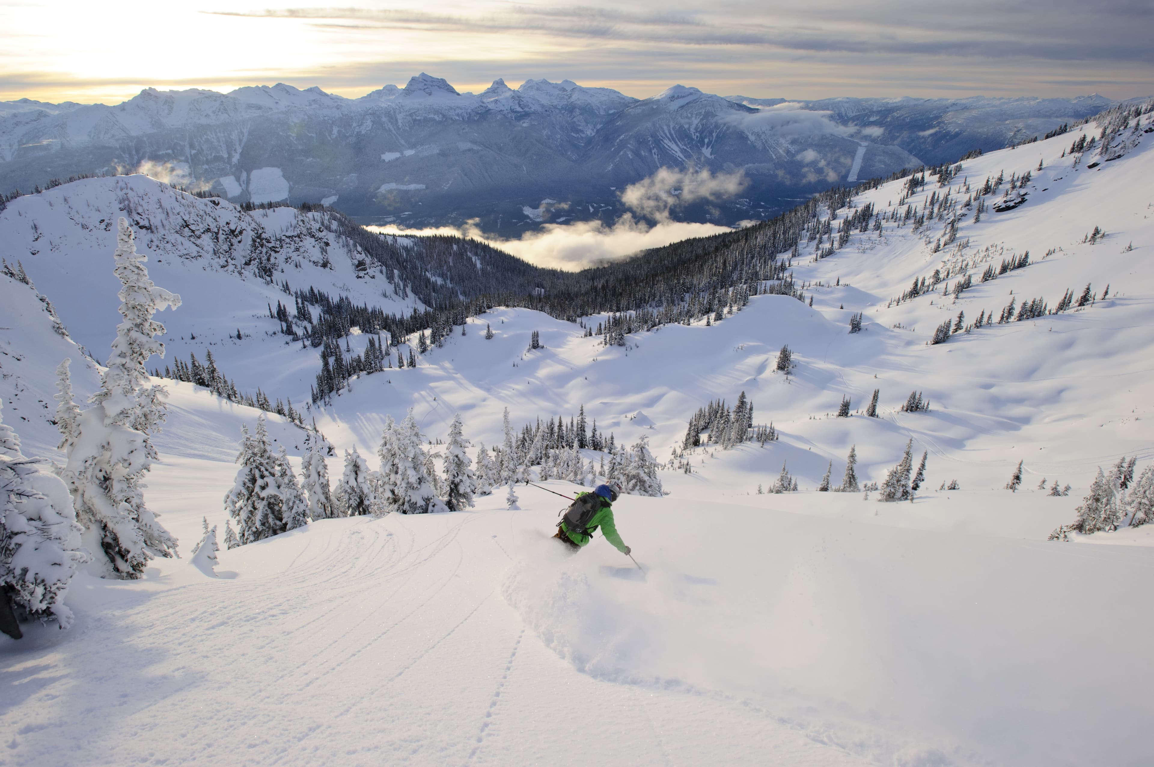 cat skiing Revelstoke-Mountain-Resort-landscape-view-sunset