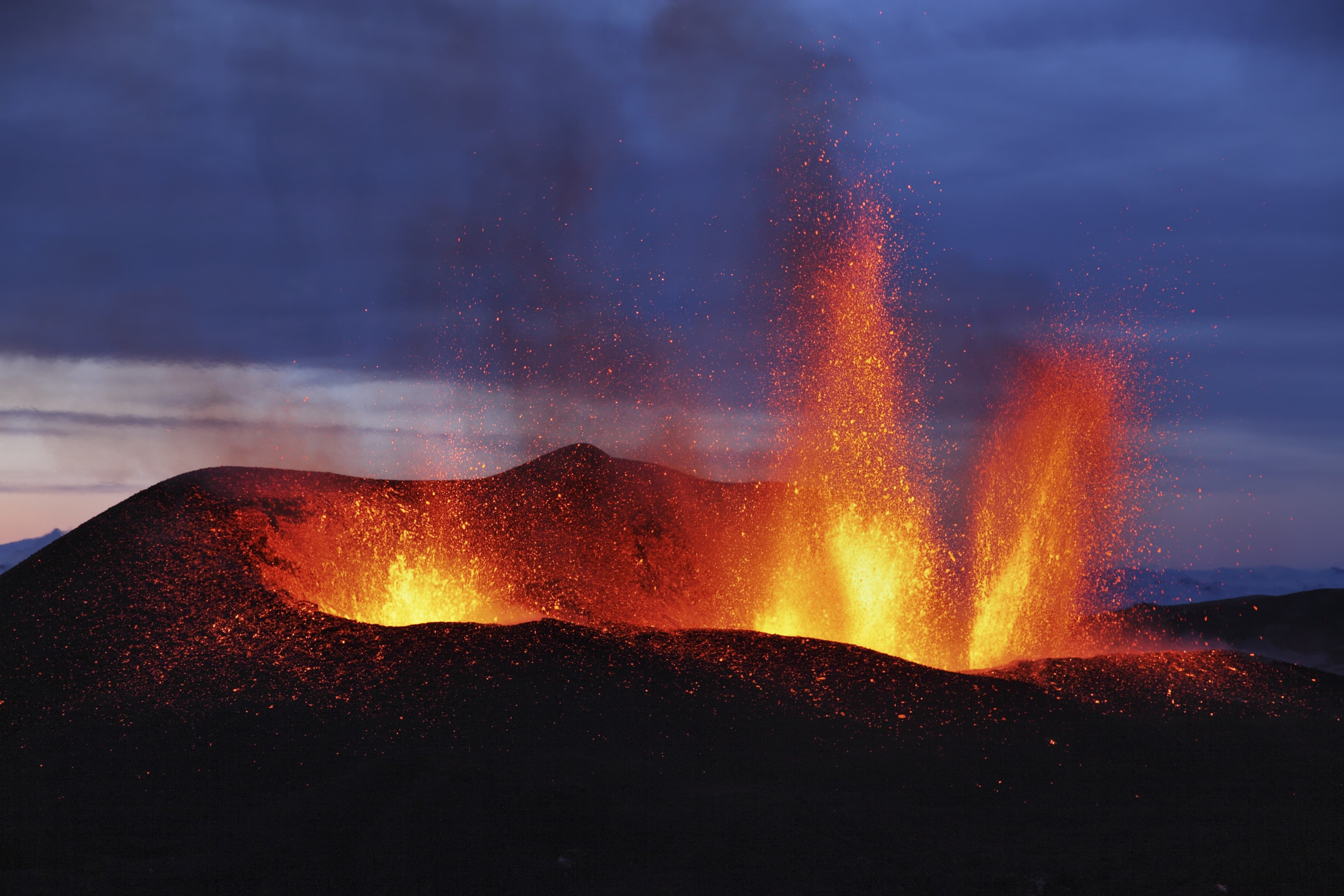 Molten lava erupts from Eyjafjallajokull Fimmvorduhals Iceland eyjafjallajokull-glacier-iceland-mountain-2