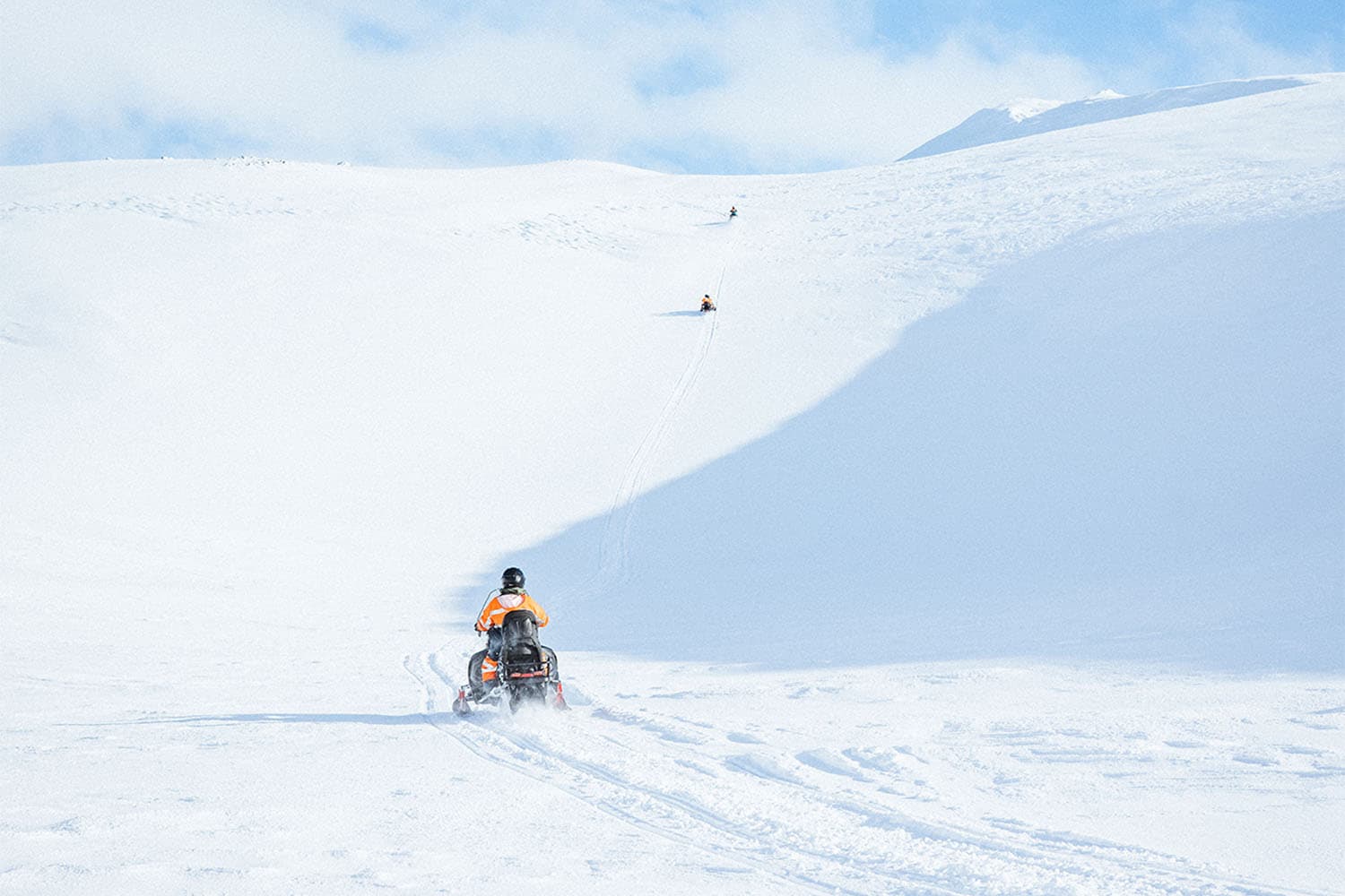 snowmobiling-tour-in-open-space-eyjafjallajokull